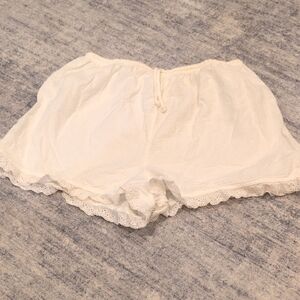 Elegant White Lace Trim Pajama Shorts